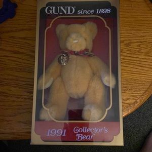 Gund bear  1991 collectors bear